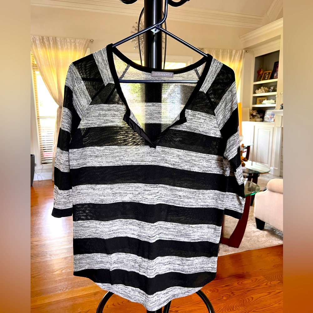 Nice Top LOVEAPPELLA